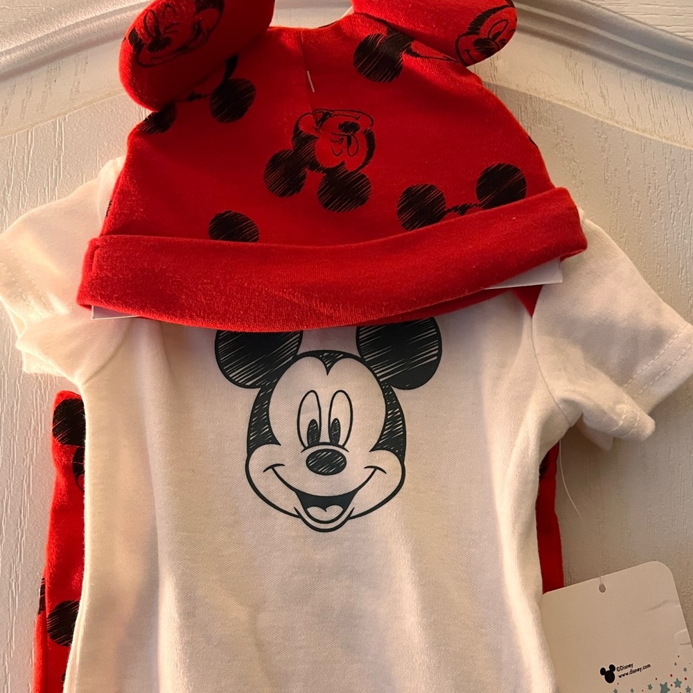 Mickey Mouse infant set